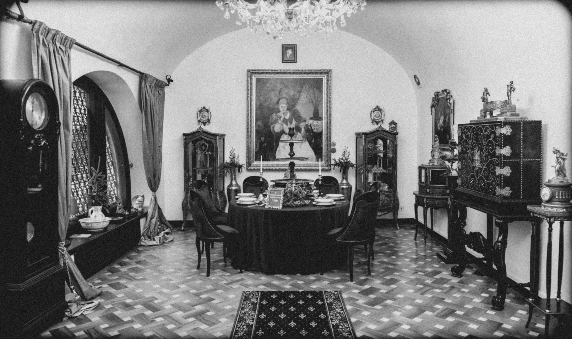 Art. History. Experience. – Descoperă pictorii români celebri într-o vilă interbelică unică